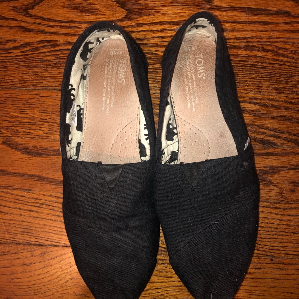 🍂3 for $25🍂Toms Black Loafers